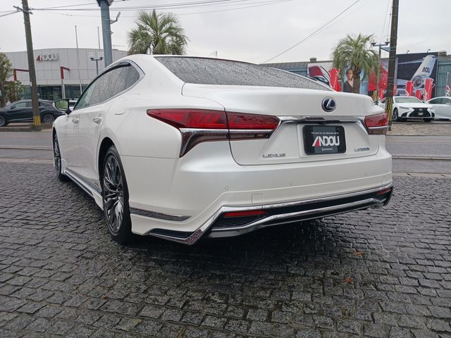 Lexus LS 2017-11 180966-2