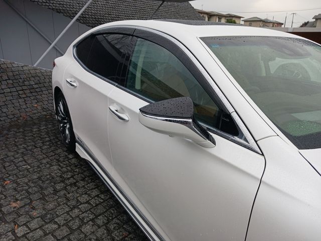 Lexus LS 2017-11 180966-4