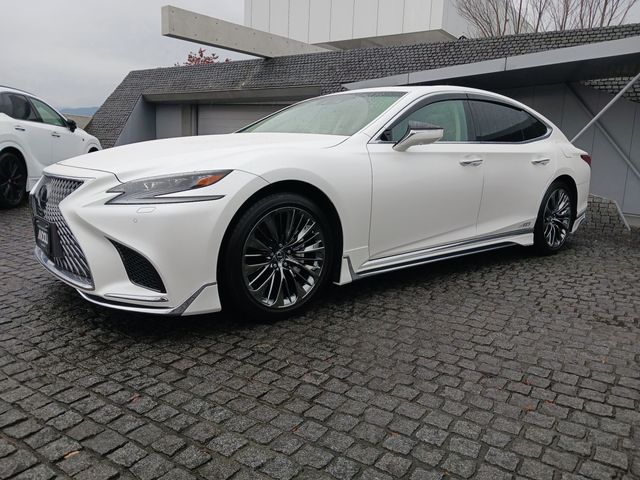 Lexus LS 2017-11 180966-1