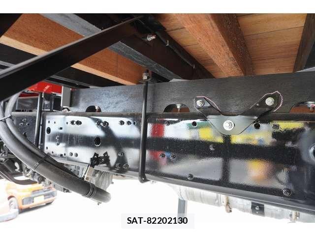 Mitsubishi FIGHTER 2024-05 426897-12