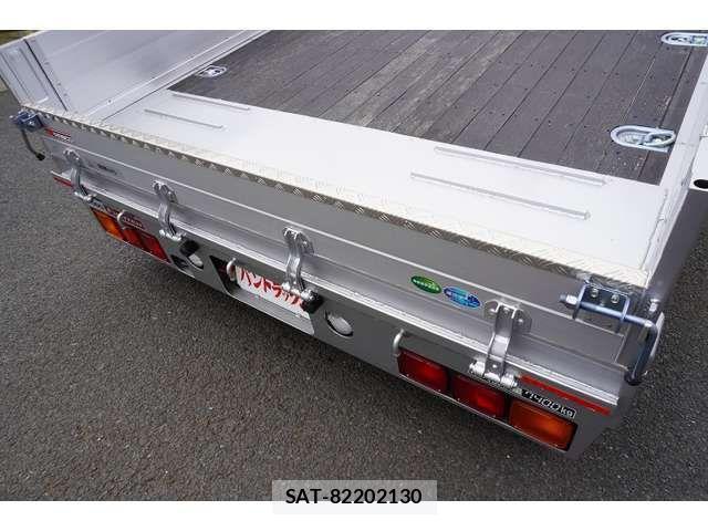Mitsubishi FIGHTER 2024-05 426897-18