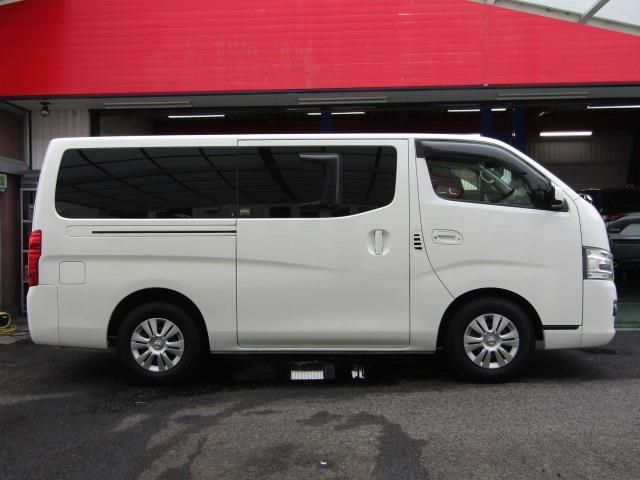 Nissan NV350 Caravan 2016-12 6266-1