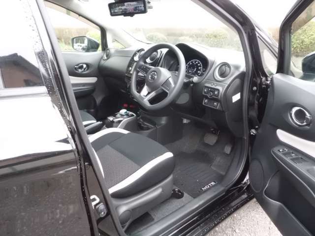 Nissan NOTE 2018-01 3118-7