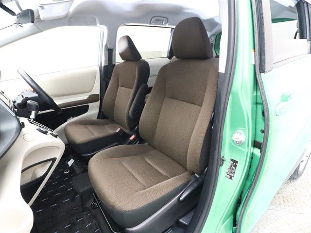 Toyota SIENTA 2016-12 18147-5
