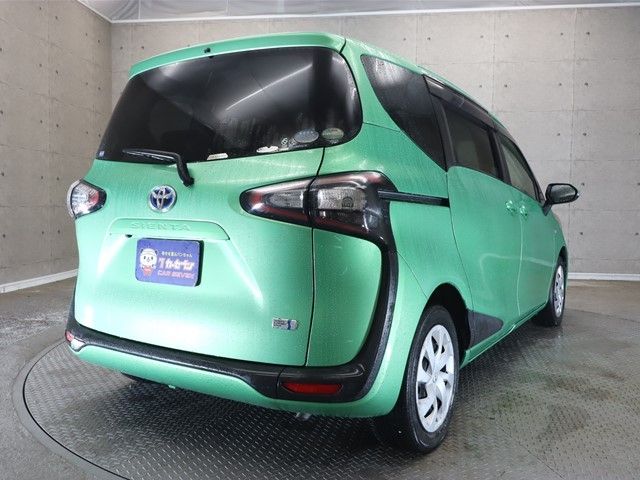 Toyota SIENTA 2016-12 18147-1
