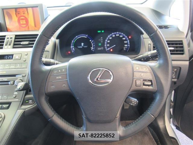Lexus HS 2010-02 388000-7