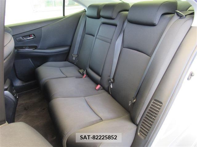 Lexus HS 2010-02 388000-13