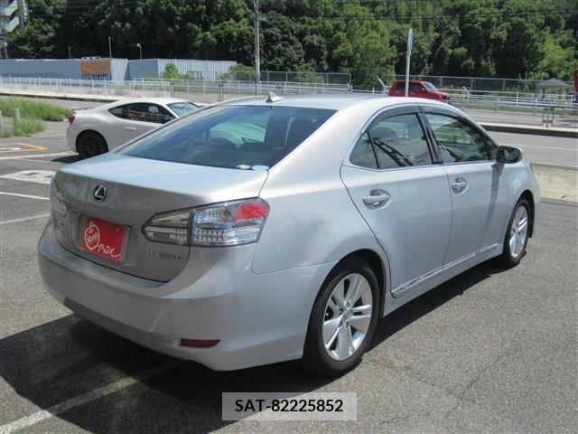 Lexus HS 2010-02 388000-3