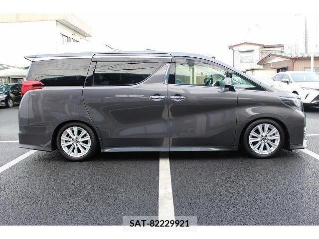 Toyota ALPHARD 2017-08 223514-8