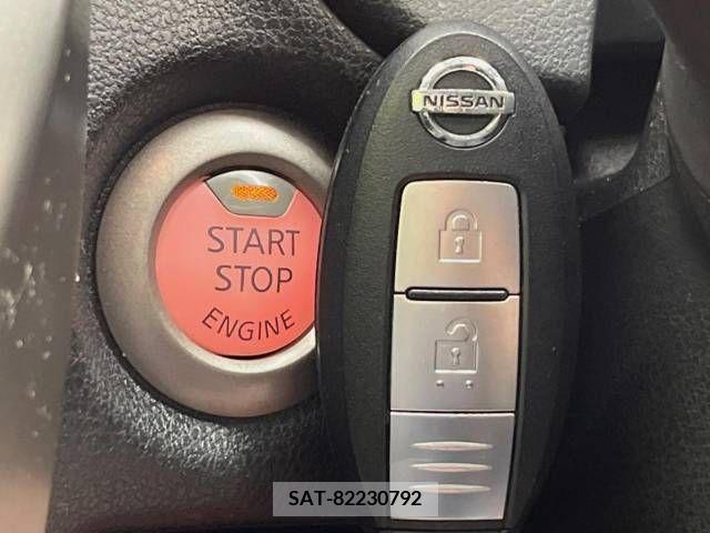 Nissan NOTE 2013-09 365428-7