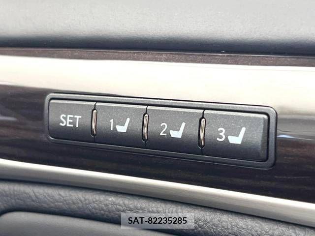 Lexus LS 2013-11 354033-5