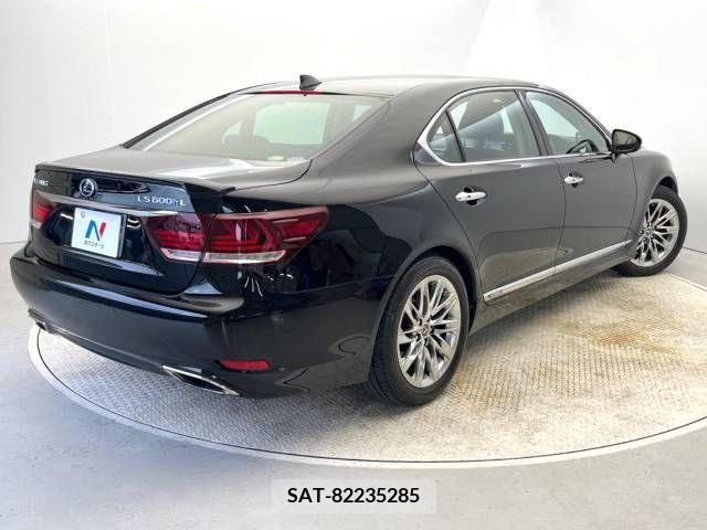 Lexus LS 2013-11 354033-17