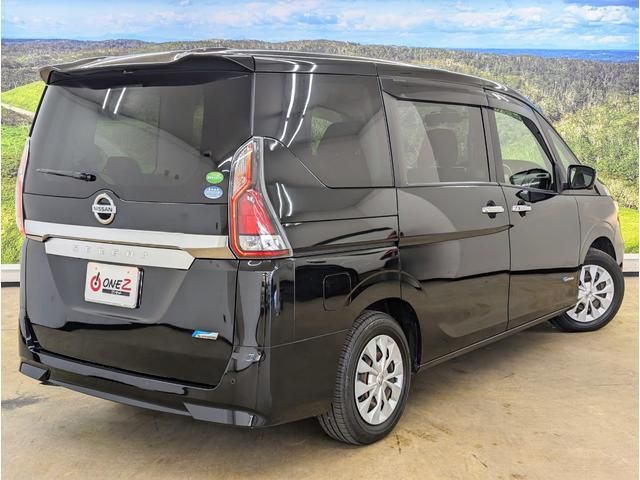 Nissan SERENA 2017-06 195576-17