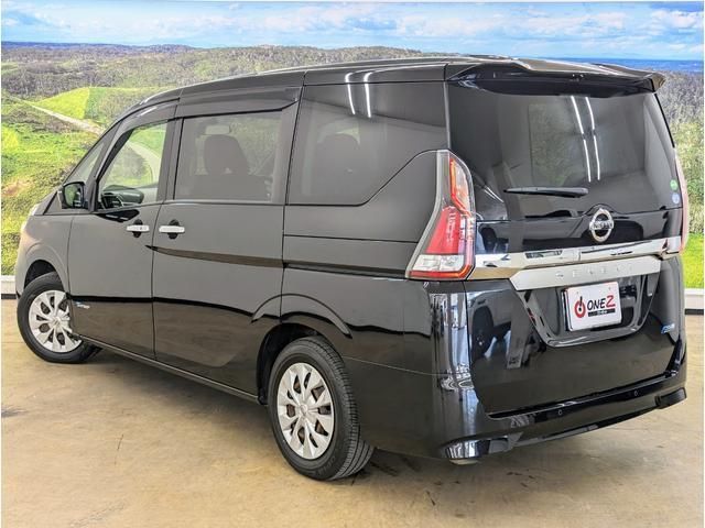 Nissan SERENA 2017-06 195576-18