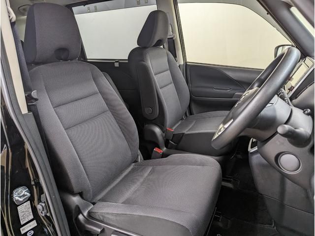 Nissan SERENA 2017-06 195576-9