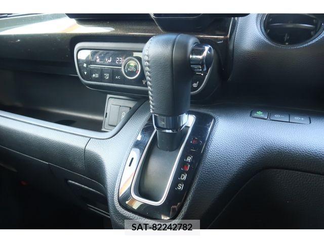 Honda N BOX CUSTOM 2020-04 211123-21
