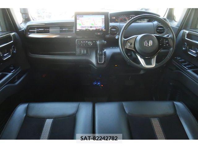 Honda N BOX CUSTOM 2020-04 211123-5