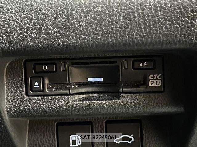 Toyota CROWN 2023-01 358181-14