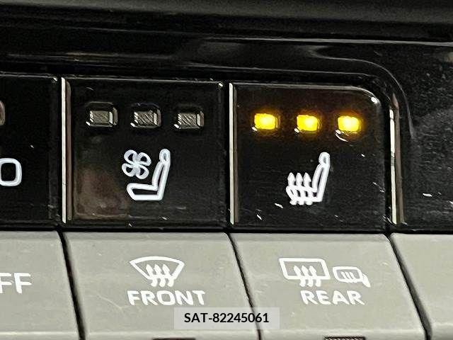 Toyota CROWN 2023-01 358181-4