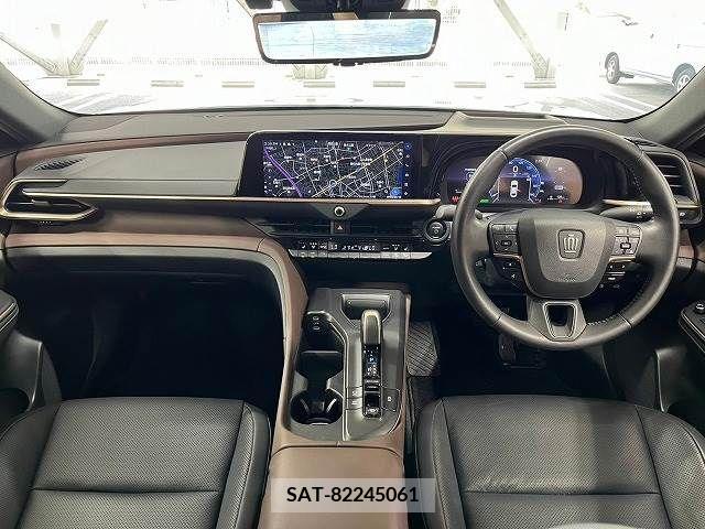 Toyota CROWN 2023-01 358181-1