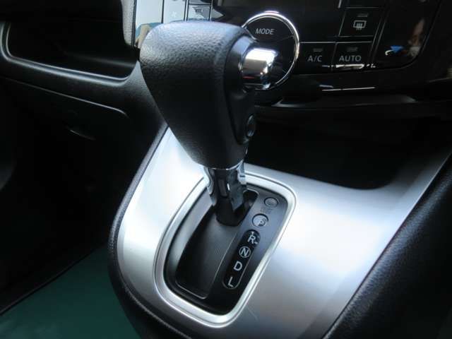 Nissan SERENA 2012-01 5717-14