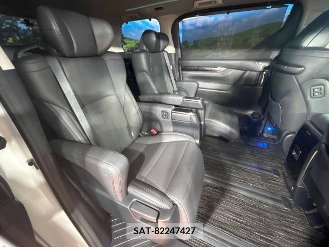 Toyota ALPHARD 2023-04 355497-9