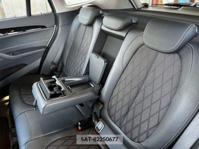 Bmw X1 2015-11 208492-11