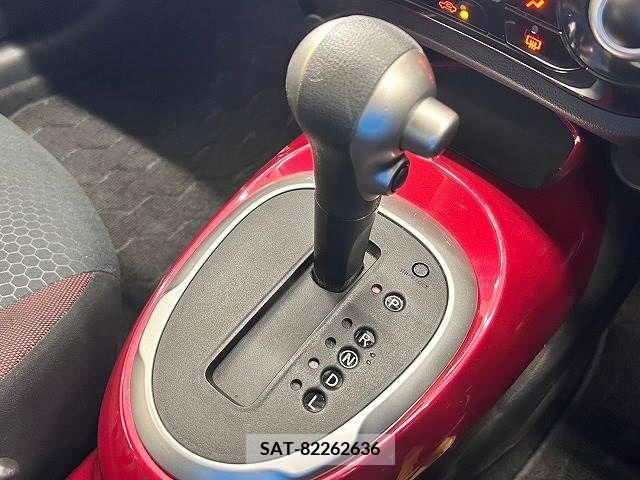 Nissan JUKE 2013-06 320486-6
