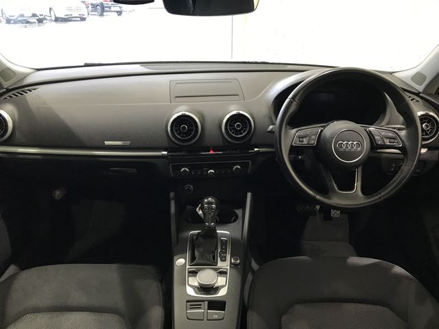 Audi A3 2017-06 186632-1