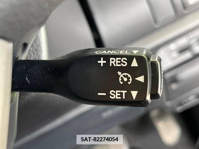 Toyota ESQUIRE 2017-09 359777-6