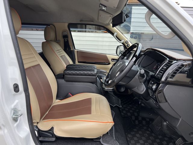 Toyota HIACE WAGON 2014-03 28321-8