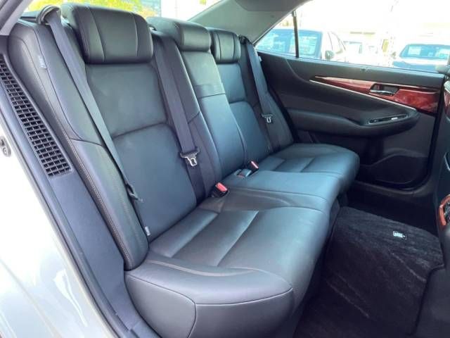 Toyota CROWN MAJESTA 2015-11 12047-11