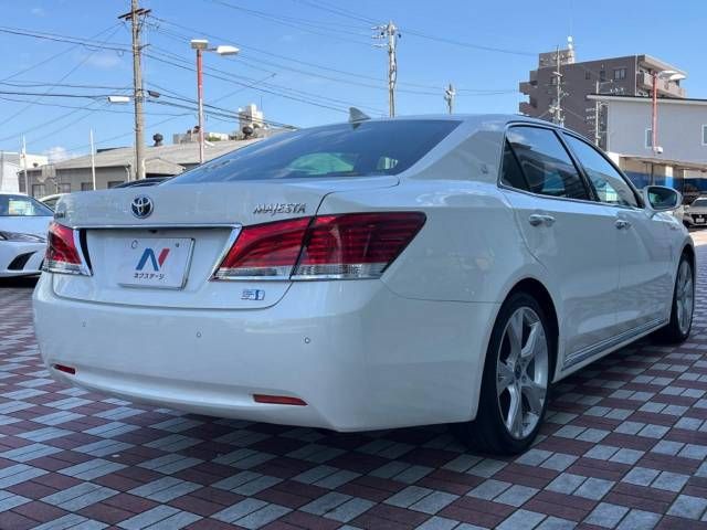 Toyota CROWN MAJESTA 2015-11 12047-17