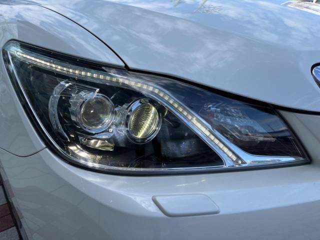Toyota CROWN MAJESTA 2015-11 12047-12