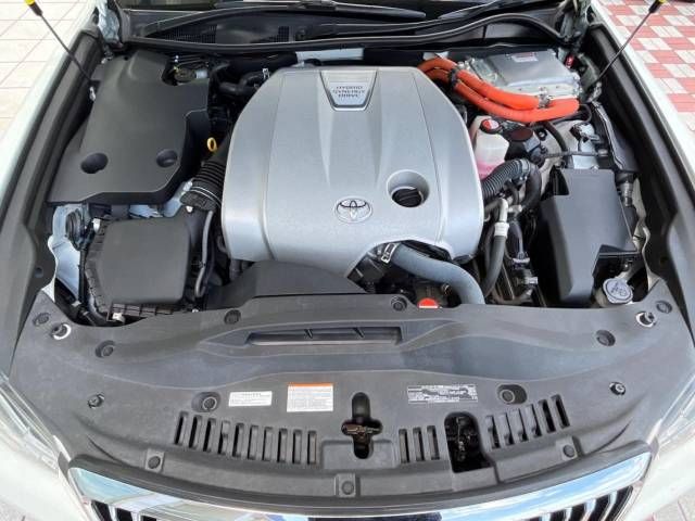 Toyota CROWN MAJESTA 2015-11 12047-18