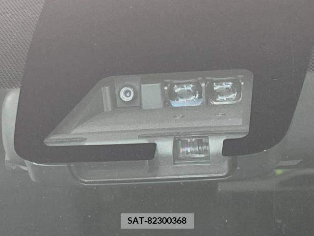 Toyota VOXY 2018-09 370417-5