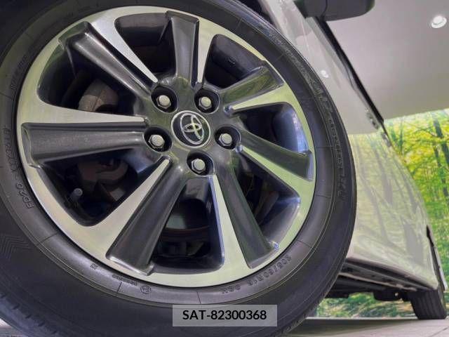 Toyota VOXY 2018-09 370417-14