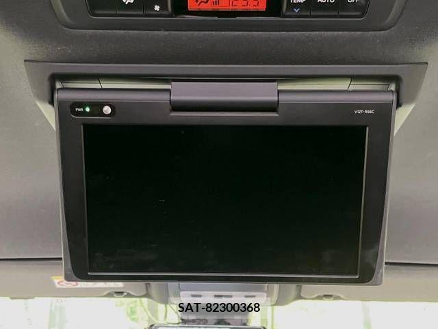 Toyota VOXY 2018-09 370417-3