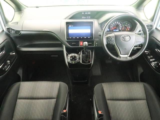 Toyota VOXY 2019-03 8966-1