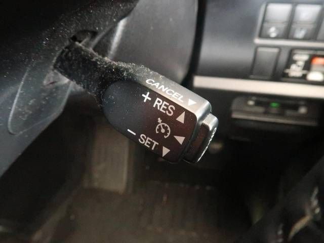 Toyota VOXY 2019-03 8966-7