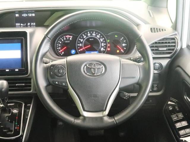 Toyota VOXY 2019-03 8966-13