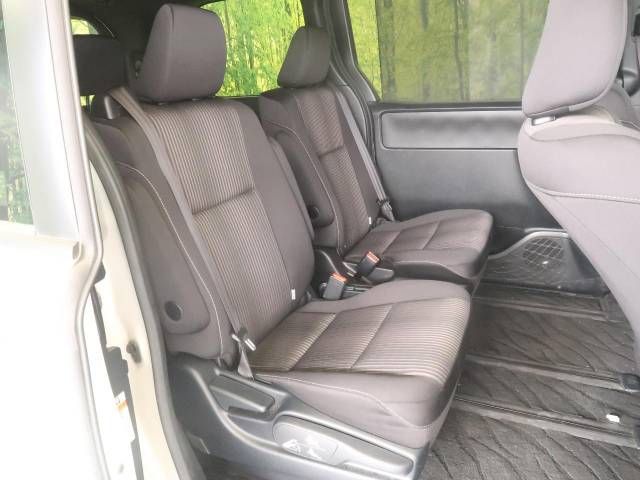Toyota VOXY 2019-03 8966-10