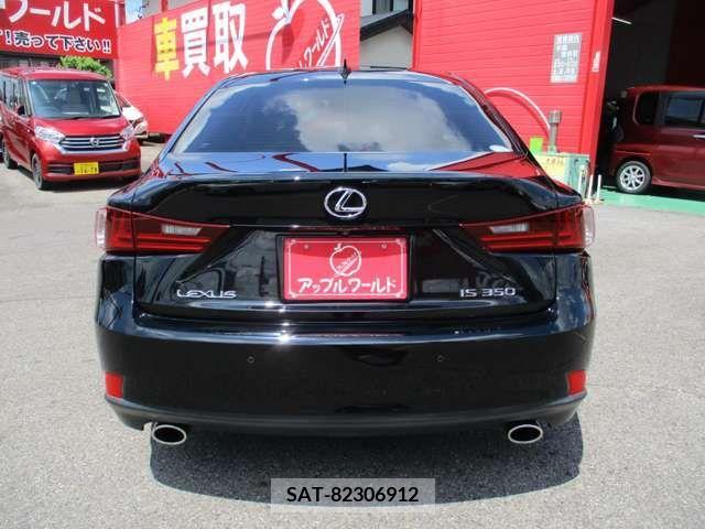 Lexus IS 2015-04 334307-6