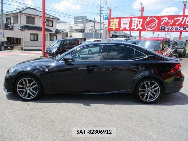 Lexus IS 2015-04 334307-4