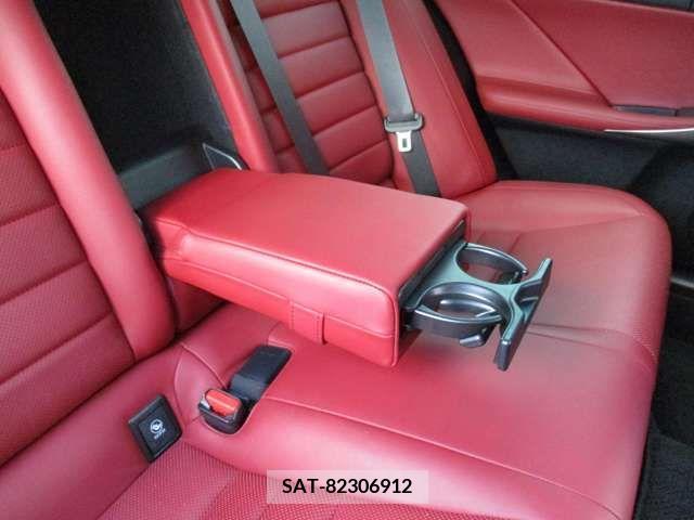 Lexus IS 2015-04 334307-15