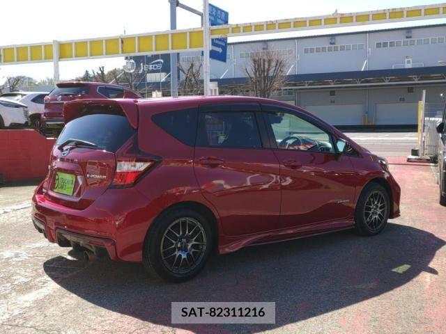 Nissan NOTE 2018-11 305440-10
