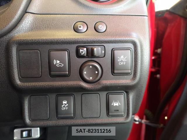 Nissan NOTE 2018-11 305440-16