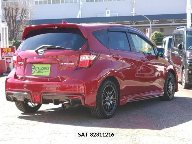 Nissan NOTE 2018-11 305440-1