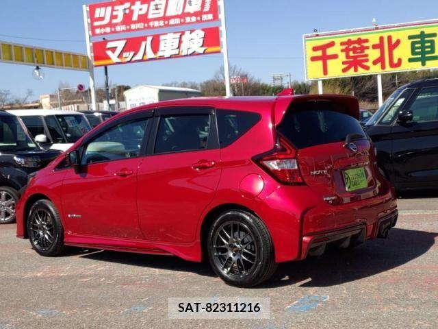 Nissan NOTE 2018-11 305440-11