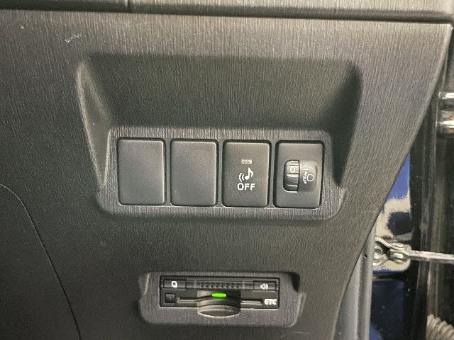 Toyota PRIUS ALPHA 2015-05 15910-20